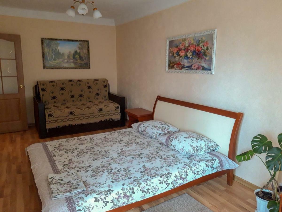 Apartment On Livoberezna Metro Station キエフ エクステリア 写真